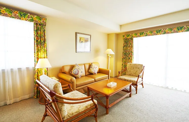 Premier Room - Desk and sitting area